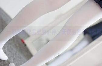 森萝财团 – 一组高清作品里的小梓，天使的翅膀到底藏在哪儿？
