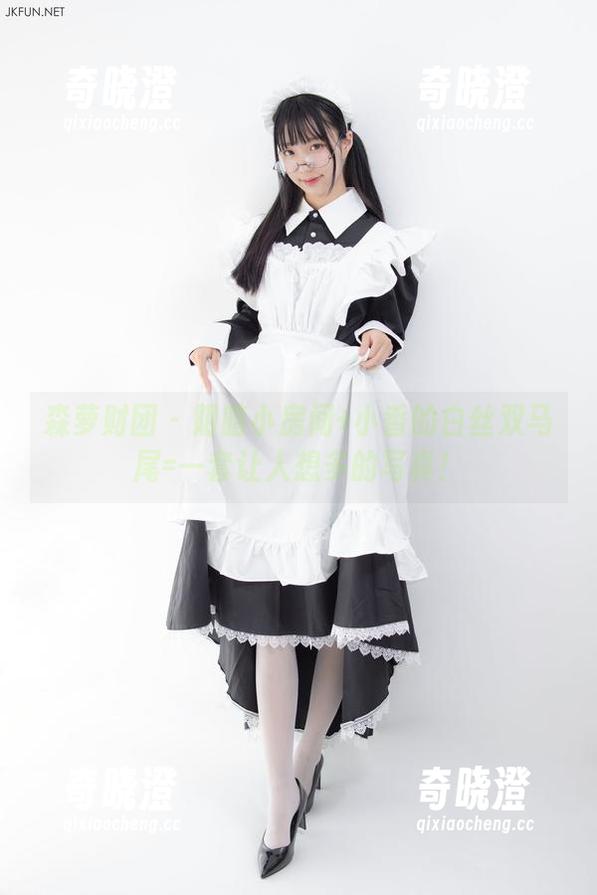 森萝财团 - 阴暗小房间+小香的白丝双马尾=一套让人想多的写真！