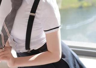 模范学院 – 高清写真,看陈怡曼如何把“女孩”演绎成校园教科书的主角。
