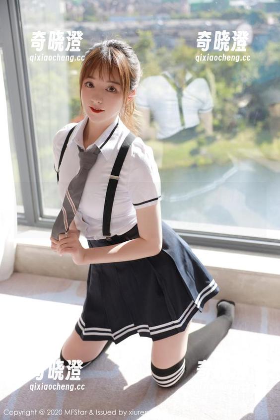 模范学院-陈怡曼 模范学院 - 高清写真,看陈怡曼如何把“女孩”演绎成校园教科书的主角。