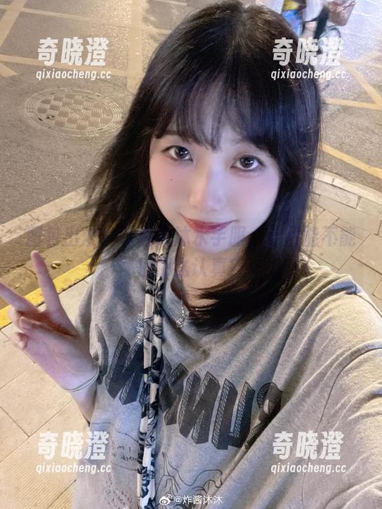 炸酱沐沐 图包出炉!炸酱沐沐水手服,这回能不能别那么认真?
