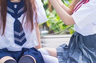 爱蜜社 – 酥小白：“秘书”写真，真相在每一张图片里闪烁。