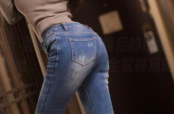 爱蜜社 – 黄歆苑带上眼镜后的原图：完美壁纸，谁说图片大全就得规矩