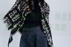 物恋传媒 – 泡泡重回校园,网盘里有进阶版的尴尬照,快下载吧