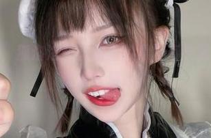 我一直在想，狐洛洛子套图里的黑长直是怎么保持的，这得多费心？