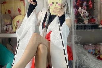 白栎Shirly,那个不可小觑的御姐，谁能抵挡这样的写真资源？