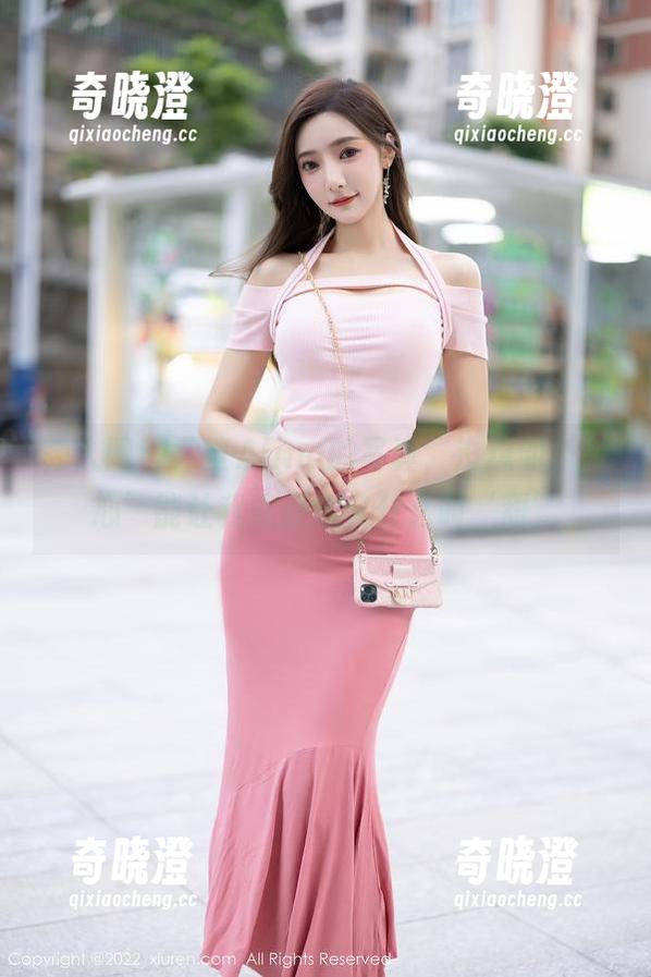 秀人网-双笙Alina 秀人网 - 双笙Alina的写真,没想到‘甜心’能让我重新定义什么叫‘甜’