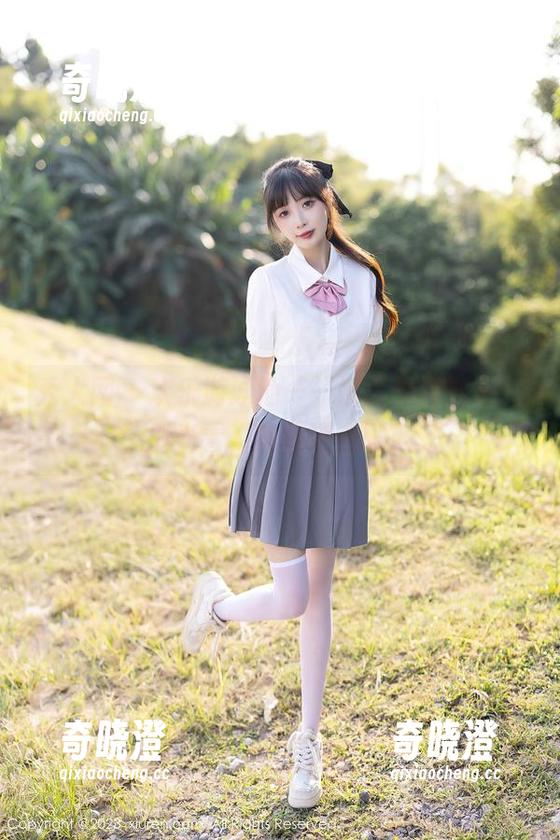 秀人网-娜比 秀人网 - 欢乐游泳池——娜比原图壁纸,别光看,快跳进去吧!