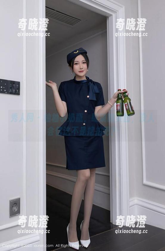秀人网-柚柚小奶瓶 秀人网 - 柚柚小奶瓶,眼镜的美图,没人会信这不是摆拍吧?