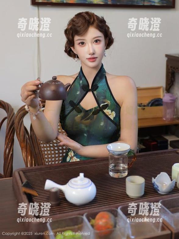 秀人网-桃色奶酪 秀人网 - 一起瞧瞧,桃色奶酪如何在职业装中行走自如,原图超吸引