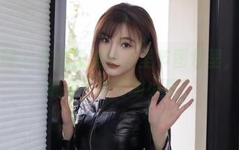 秀人网 – 在白浅浅的万圣节图包里，竟然藏着不知名的小鬼？