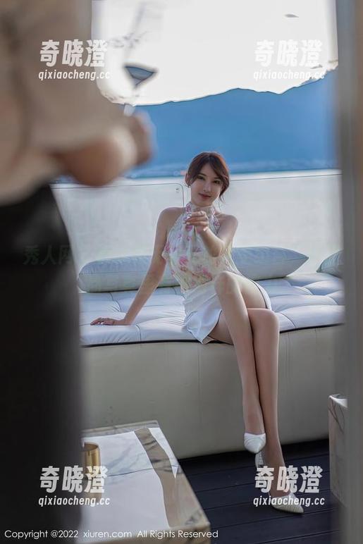 秀人网-邹晶晶 秀人网 - 棉袜和无圣光的完美结合,邹晶晶写真里有种别样的魔力