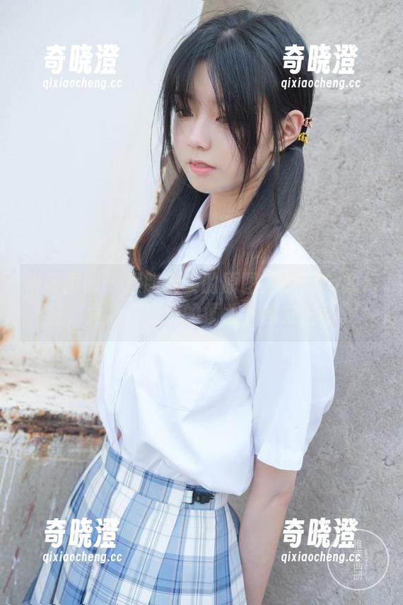 稚乖画册 - 摆脱现实的原图：Lolita的幻影，竟然在夜夜的镜头下越发生动。