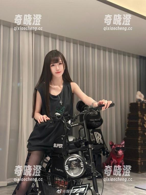 腐团儿Ikaros版英雄联盟风女合集：一言不合就想下载！
