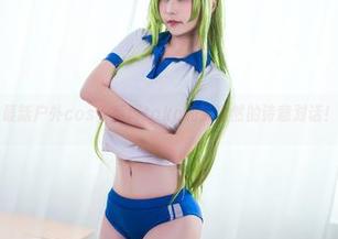 最新户外cos，菌烨tako和大自然的诗意对话！
