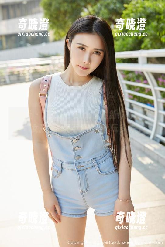 蜜桃社-Gina 蜜桃社 - 又来了,Gina的最新作品集又是“女孩”,真不知她要再玩多久。