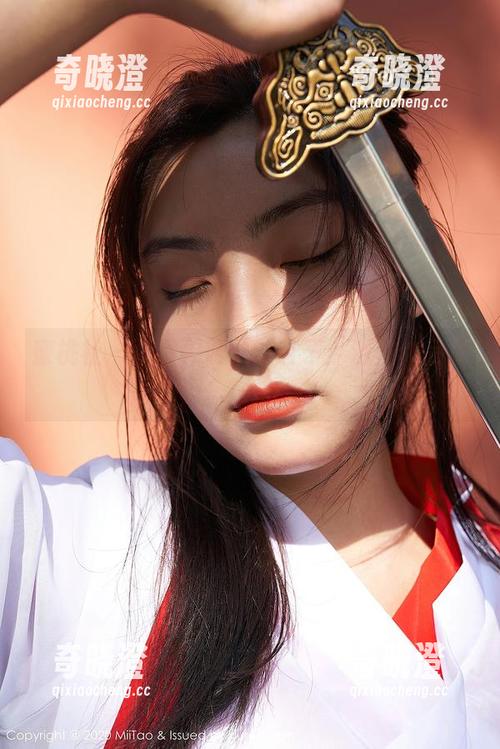 蜜桃社 - 群星闪耀中的杏子：浴室作品集探路