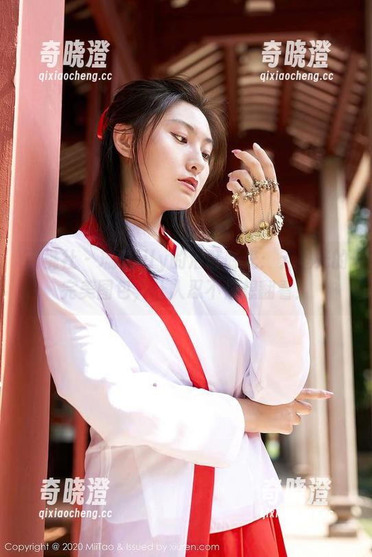 蜜桃社 - 琉璃lily的浴缸时光：无圣光的完美图包，让人忍不住想翻看！