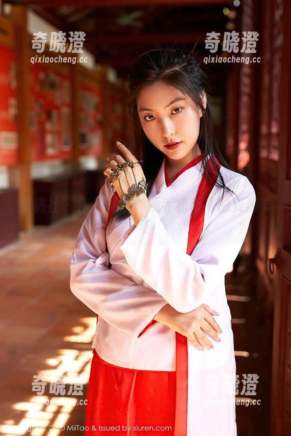 蜜桃社-顾乔楠 蜜桃社 - 作品精选:顾乔楠带来的美脚节奏