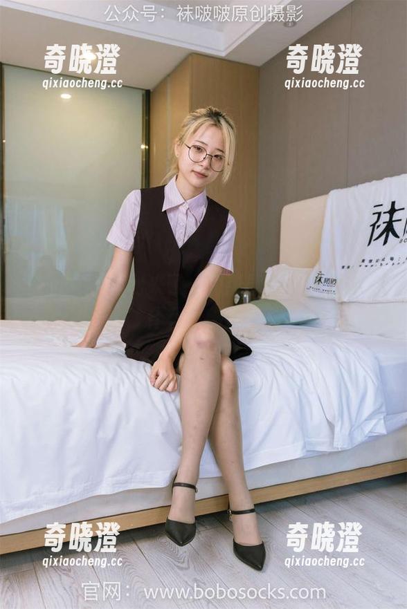 袜啵啵 - 福利来了，甜甜圈的图集里藏着什么小秘密？