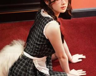 微密圈 – 翻开图库，哇！这位护士真有春风得意的姿态——轩子巨2兔的写真