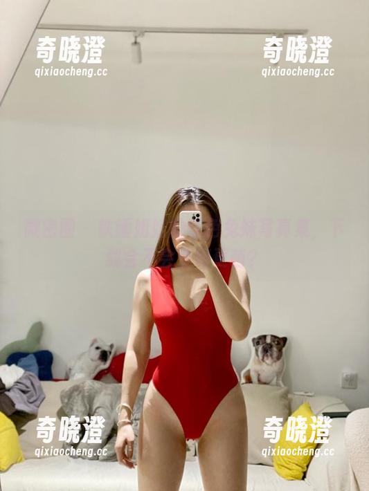 微密圈 - 铁锤姐姐的红色兔妹写真集，下载会不会变得更萌？