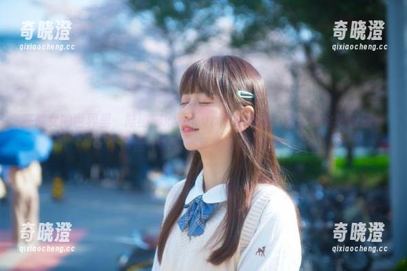 在修女的世界里，陆卿卿kyokyo写真合集：发誓我会好好做一个信徒（尽管心里想着Pizza）。