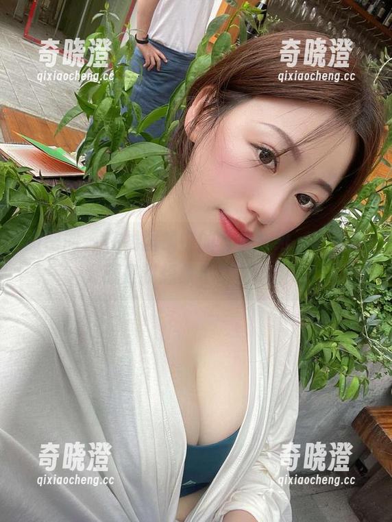 微密圈 - 在线图集中的雪怡妹纸，‘奶牛’大概是我想象不到的期待吧！