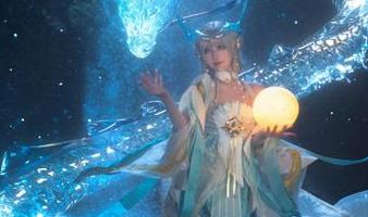 套图中的露儿大魔王，真不卡壳，把“菲欧娜”的味道演绎得妥妥的。