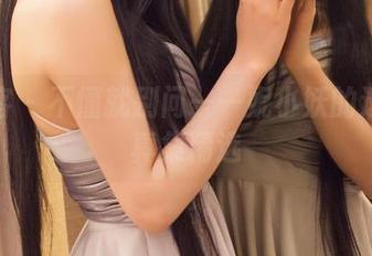 青豆客 – 不懂就别问——妮小妖的透明写真集精选